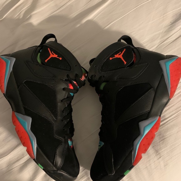 Jordan 7s - Picture 2 of 5
